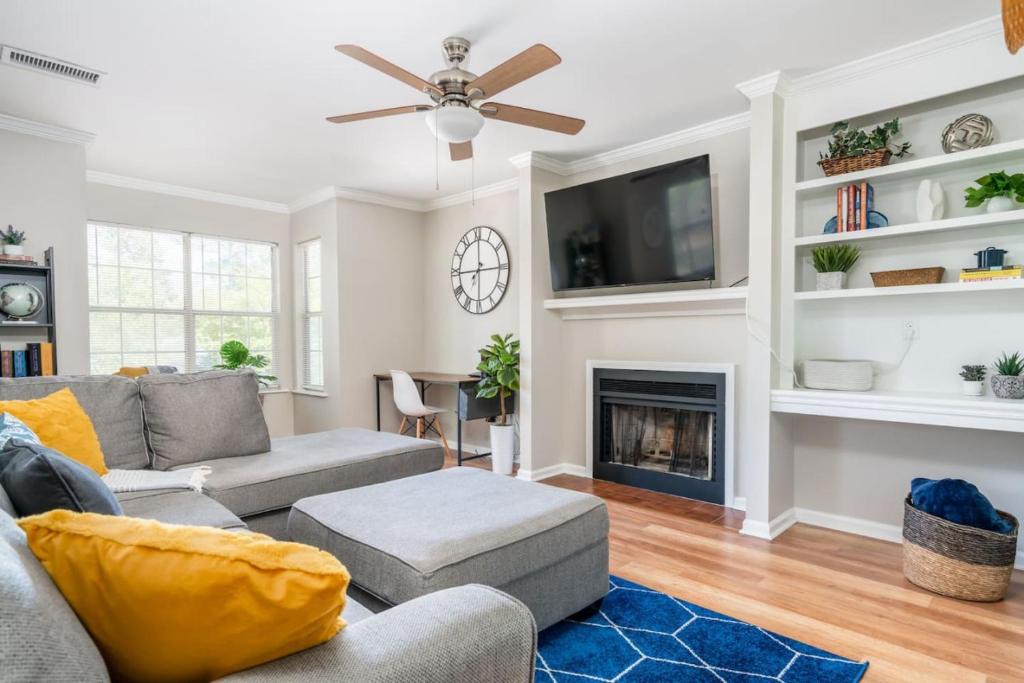 Harbison Apartment | Charming Upstairs Apt Irmo 3BR