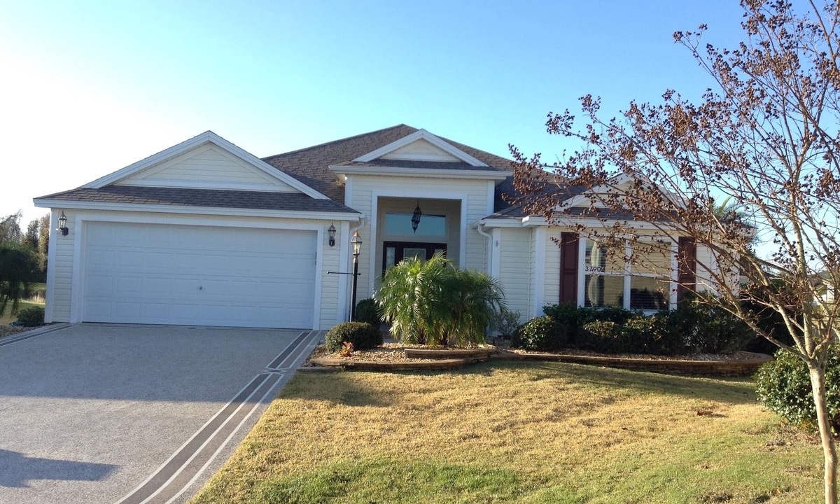 The Villages House | Charming Village of Dunedin Home w/Tile Flooring and Serene Water View