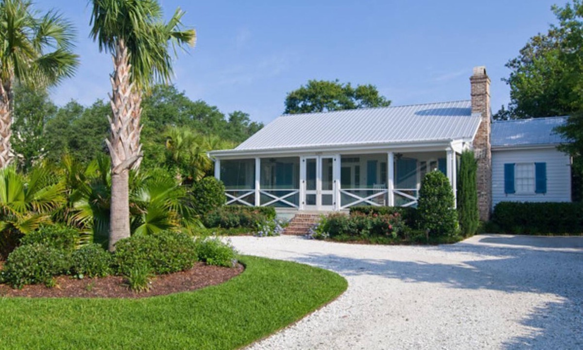 Charleston House | Charming Waterfront Cottage only 2 miles from