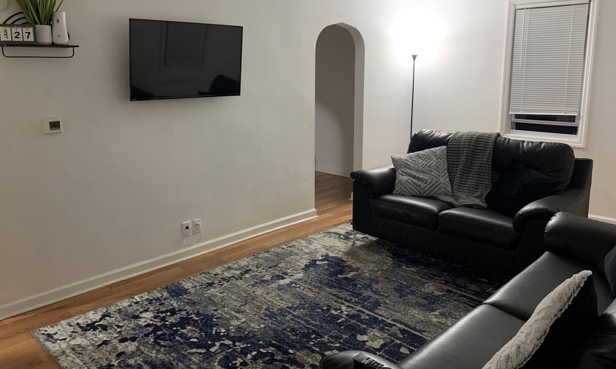 Gloucester City House | Cheerful 3BR Single House w Relaxing Pink Loft !