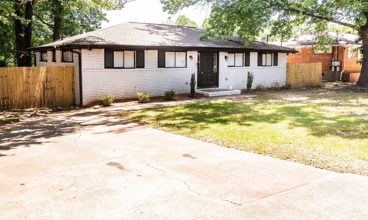 Eagan Park House | Cheerful 4 bedroom Home near Dwtn ATL