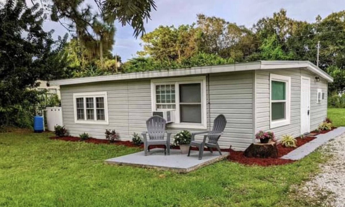 Diplomat House | Cheerful Home in North Fort Myers, fl for business ready travelers