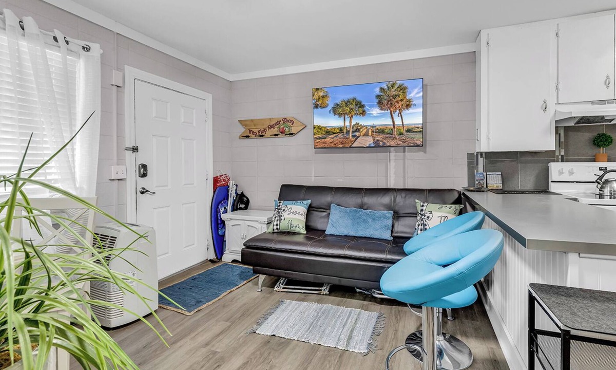 North Myrtle Beach Villa | Cherry Grove Escape l 1BR CB101 l Steps from Ocean