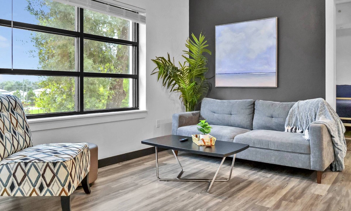 Zephyrhills Condo | Chic 2 BDR Condo Steps from Tennis and Wellness Center, Pickleball