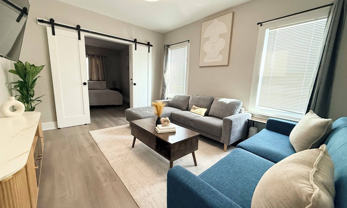 West Orange Apartment | Chic 3BR Apartment, 25 mins from Major international sporting event Games + Easy Access to NYC