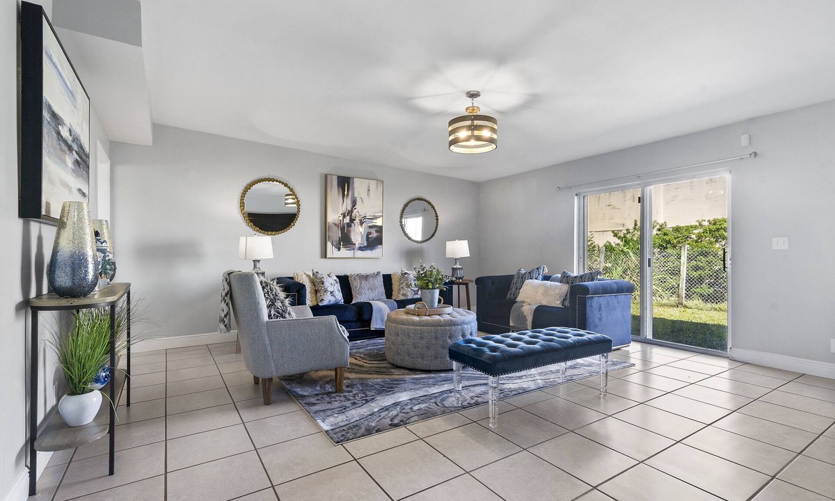 Palm Beach - West Palm Beach House | Chic Downtown Home - Location location location!