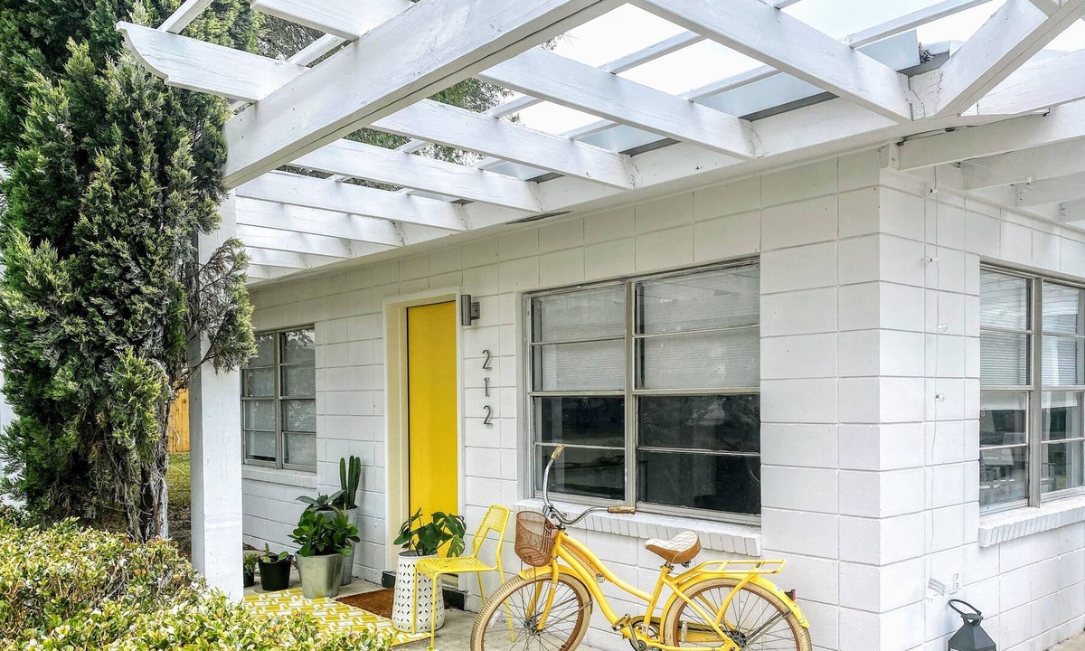 West Panama City Beach Cottage | Chic, mid-century1 blk to beach, golf cart