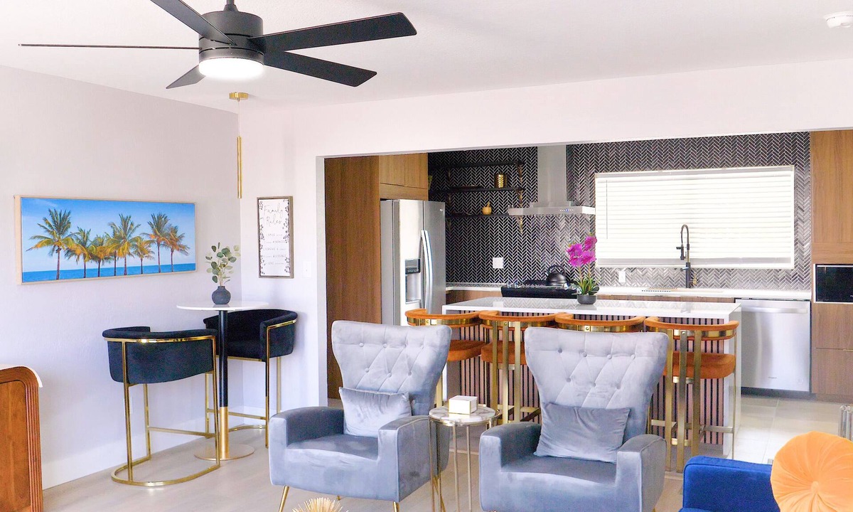 Brush - Stewarts House | Chic Mini Boutique Hotel Unit 2 at THE BELLA by EVRH