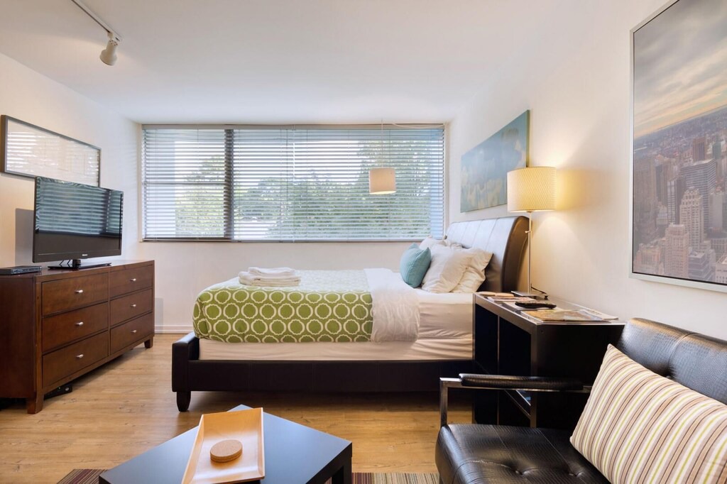 Brookwood Apartment | Chic Premium Studio Apartment (G) - Includes Weekly Cleanings w/ Linen Change