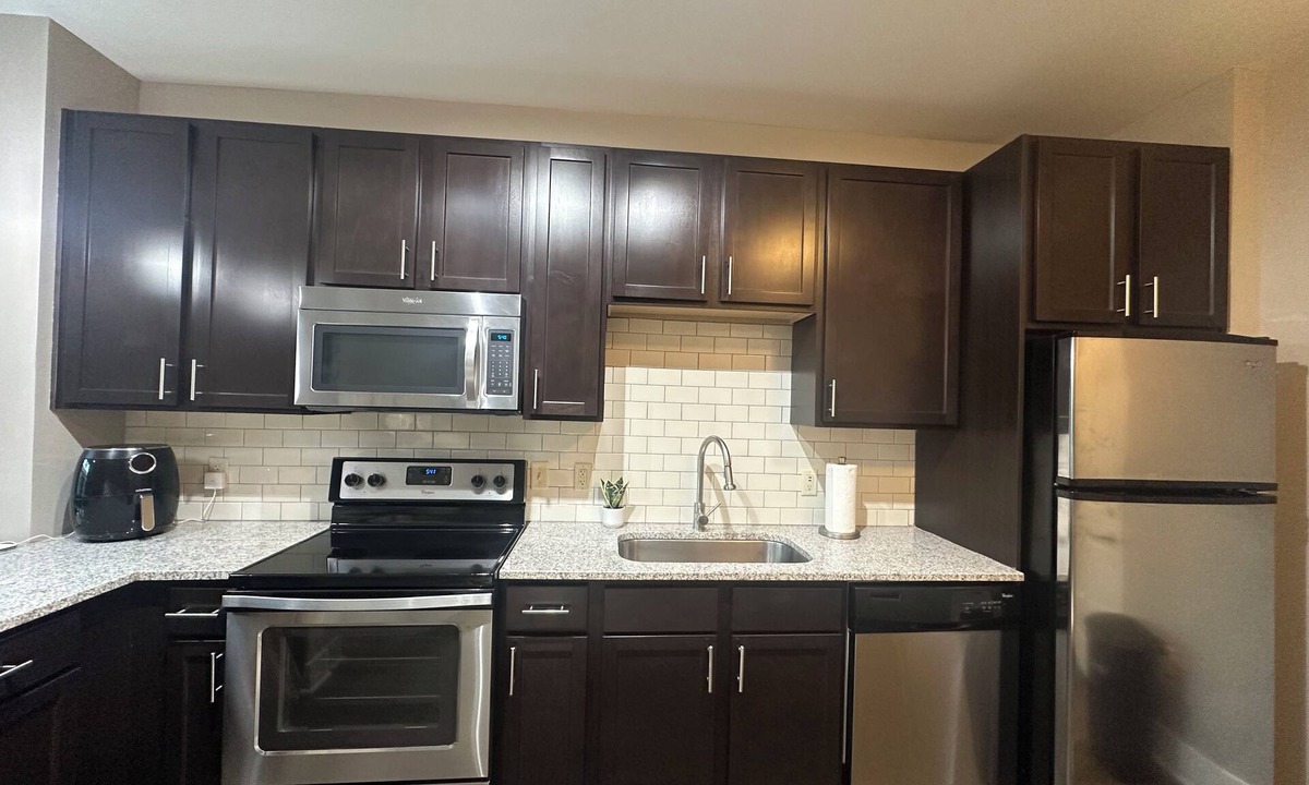 Barclay Downs Apartment | Chic studio with fitness room and WiFi in fabulous Charlotte