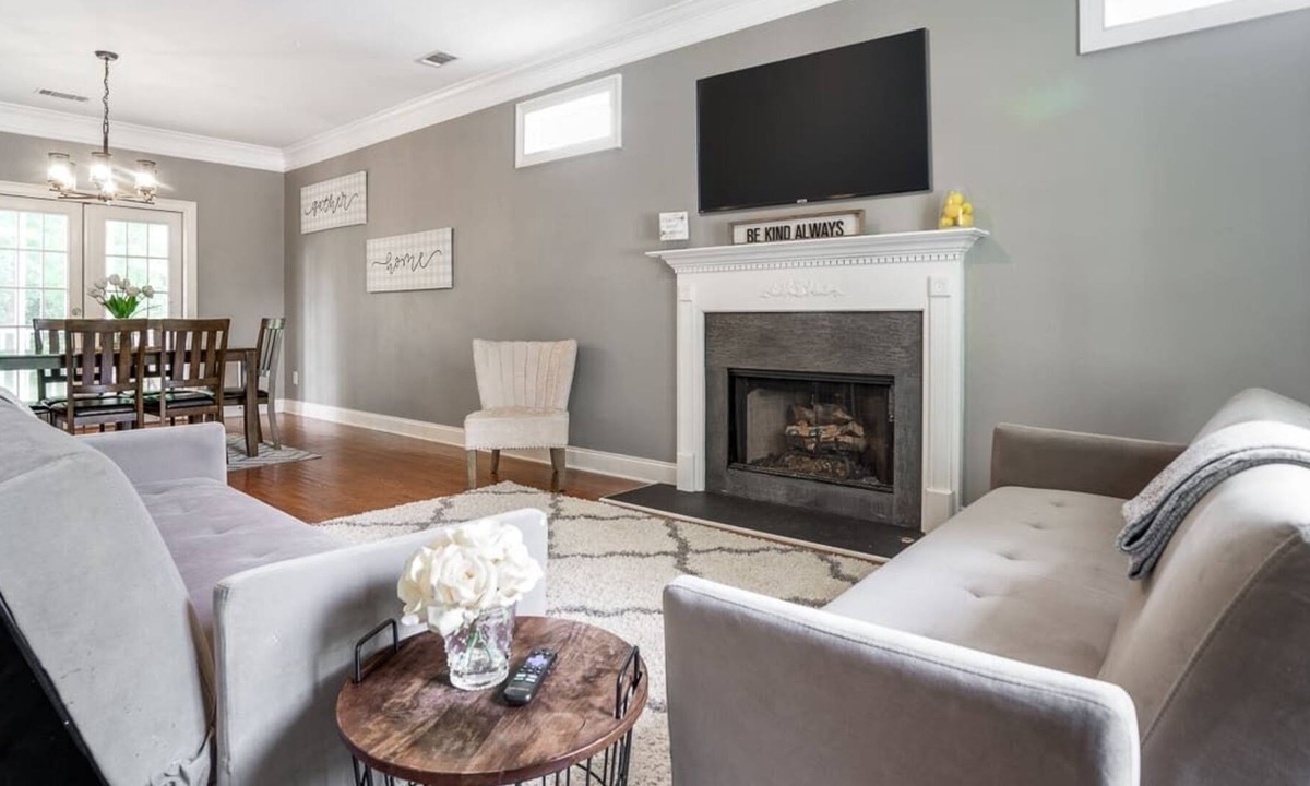Knight Park House | Chill/Spacious/Fun 3 Bedroom in Atlanta!!!