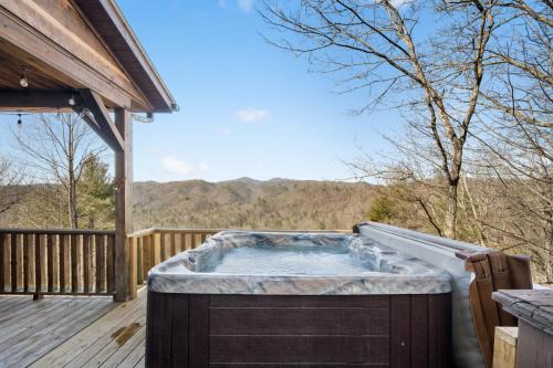 Ferguson House | Cliffside by Leatherwood Mountains Resort