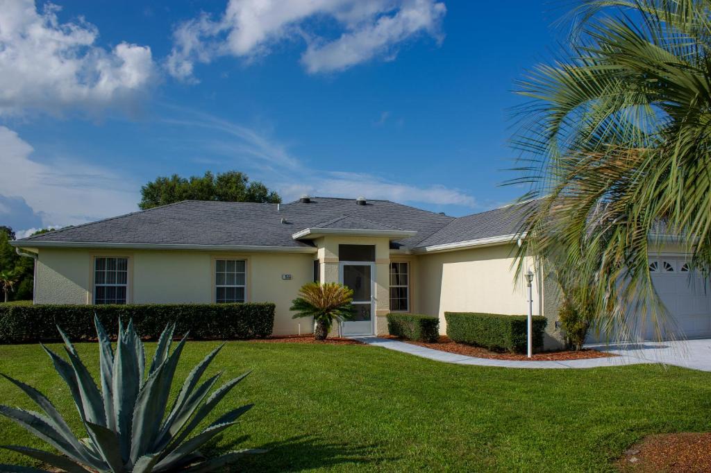 Inverness House | Close to bike trail and golf course- Comfort - 3 bedroom