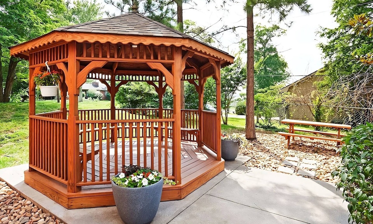 Ashley Oaks Hotel | Close to Concord Park! Pet-friendly Suite with Private Kitchen! Parking, Gazebo!