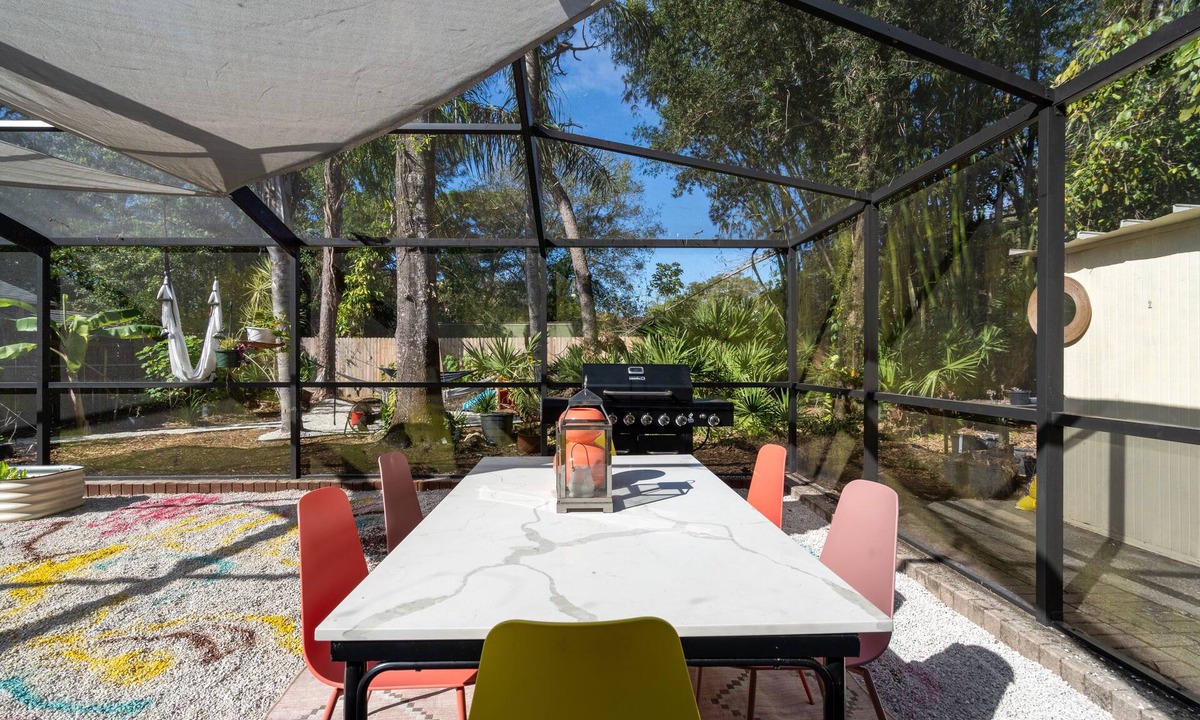 St. Petersburg - Clearwater House | Co Live Co Work in This Eclectic Designer Home