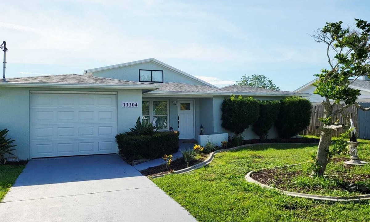 Killarney Shores To The Gulf House | Coastal Breeze Retreat