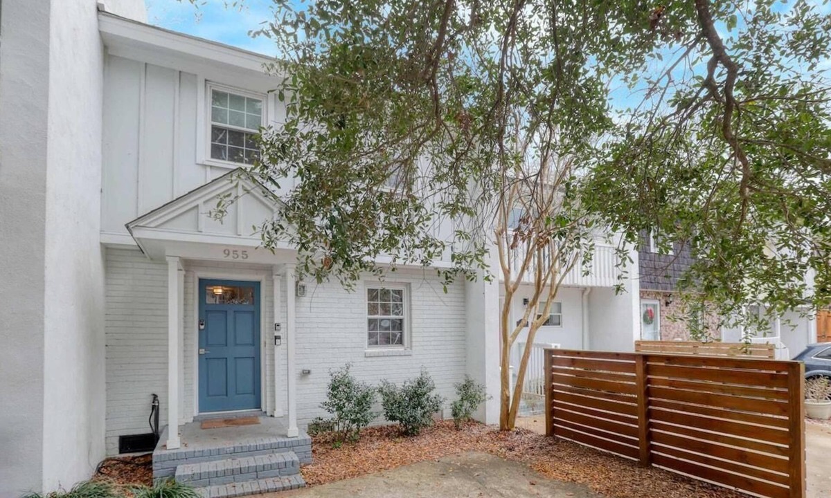 Old Village House | Coastal Casa-Old Village-5 mins to Beach