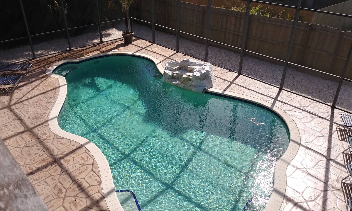 Memphis House | Coastal Paradise w/heated pool, clean and comfy, centrally located