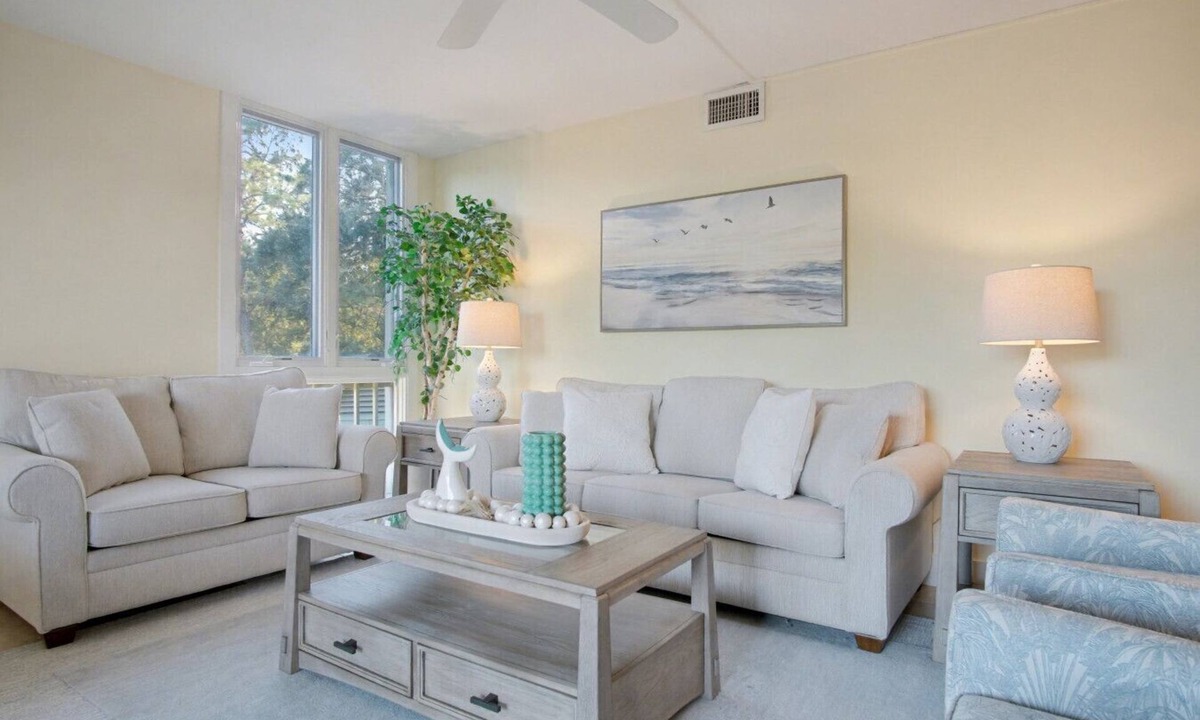 Harbour Town House | Coastal Retreat in Harbour Town - Pool, Sleeps 8