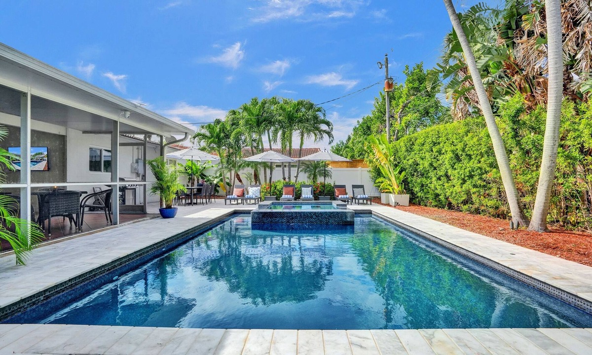 Imperial Point House | Coconut Clubhouse Heated Pool-Hot tub-Ping Pong