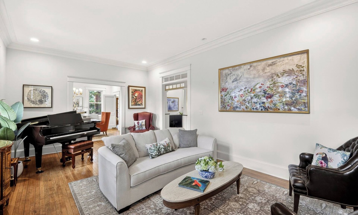 East Atlanta House | Comfort and Space with convenience