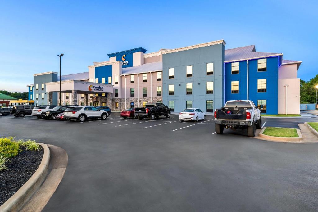 Decatur Hotel | Comfort Inn & Suites River City Decatur