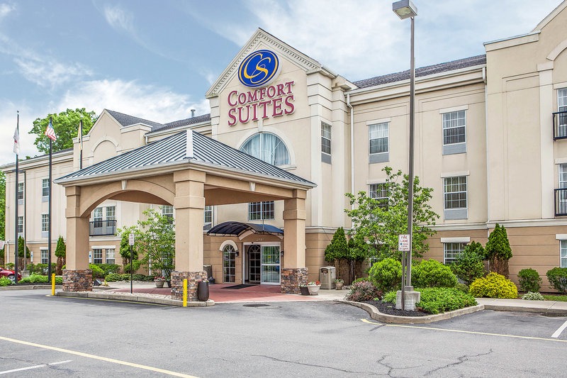 Monmouth Junction Hotel | Comfort Suites Near University