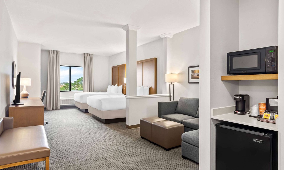Stuart Hotel | Comfort Suites Stuart - Hutchinson Island