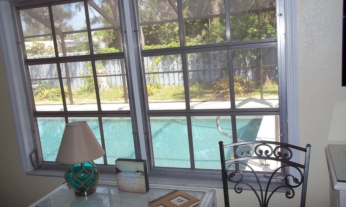 Englewood House | Comfortable Englewood Home! Bike to Manasota Key Beach! Heated Saltwater Pool!