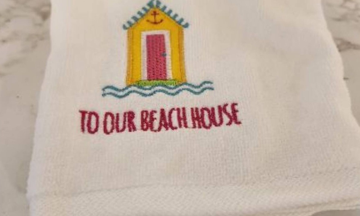 Seaside Heights Cottage | Comfy 3Bedrooms Cottage with Beach at your feet!