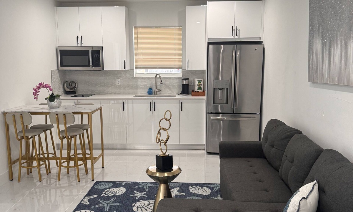 West Palm Beach Apartment | Costa Azul-Entire apartment with bathtub