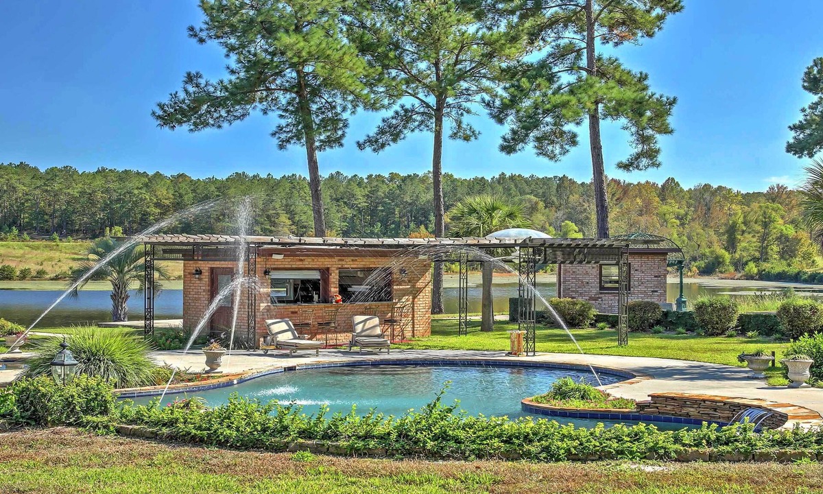 Ridgeway Cottage | 'cottage by the Pond' on Gorgeous Expansive Estate