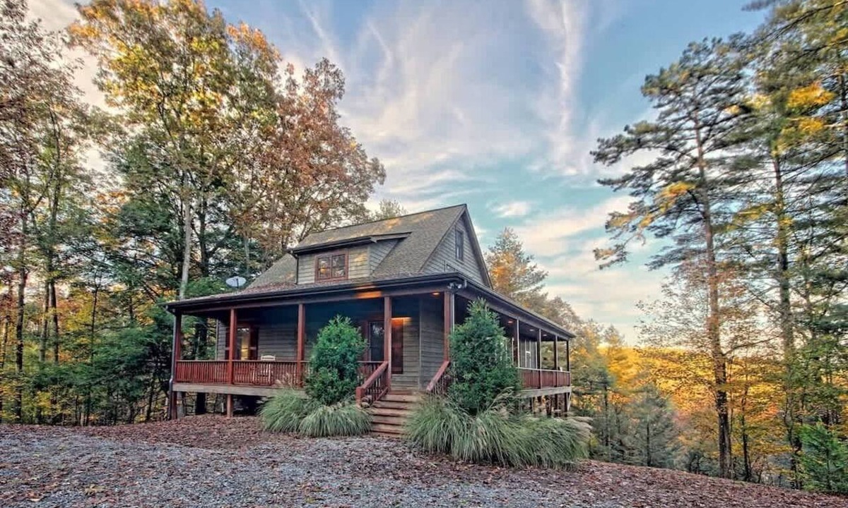 Cashes Valley Cabin | Cottage in the Woods Retreat