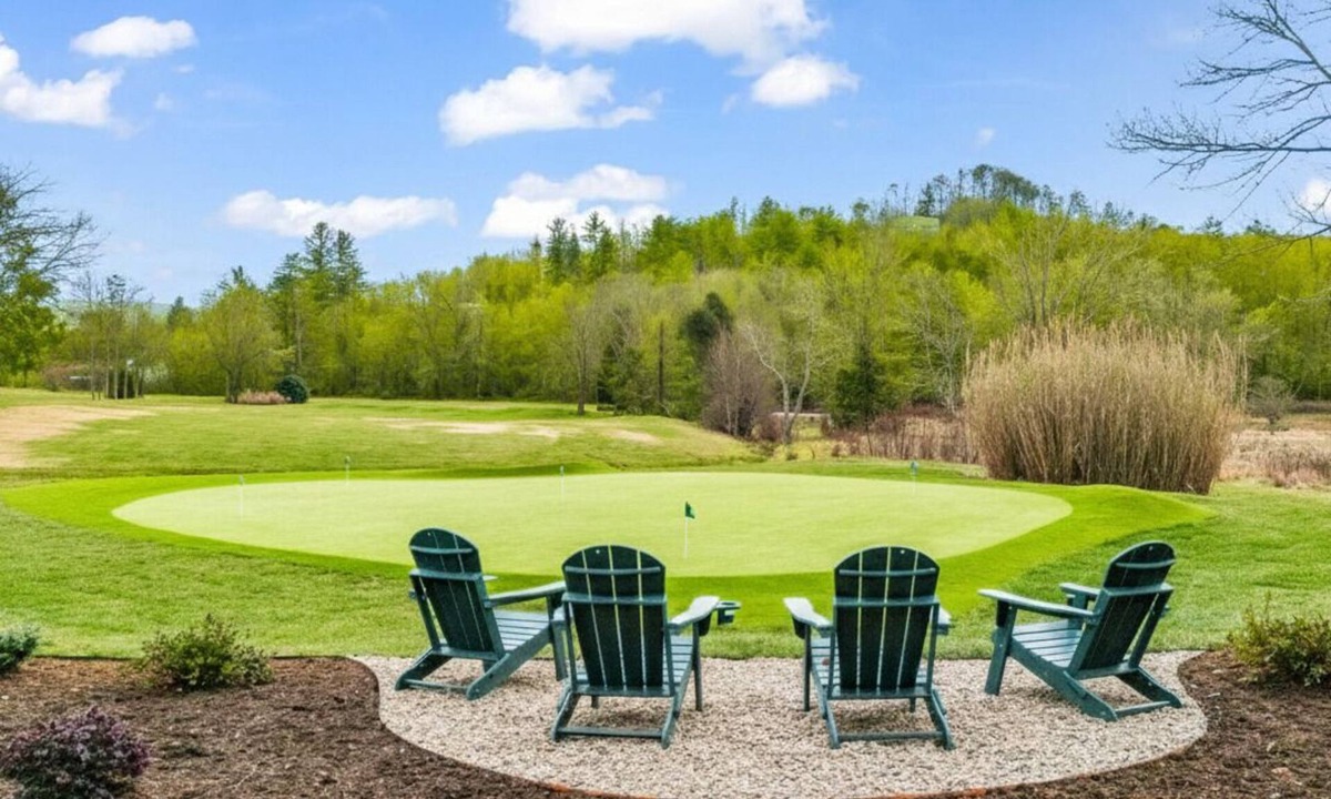 Etowah Cottage | Cottage On The Green - Par-3 Golf Mountain Retreat