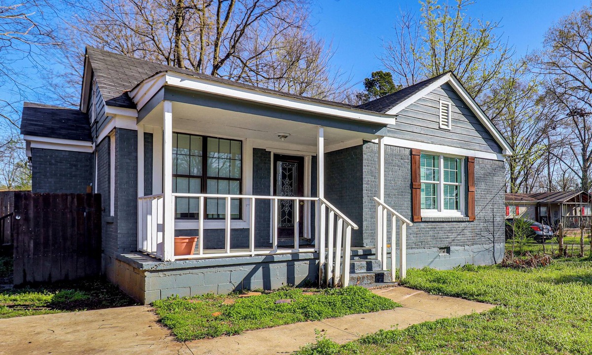 Gallaway House | Country Comforts & River Fun! Gallaway Home