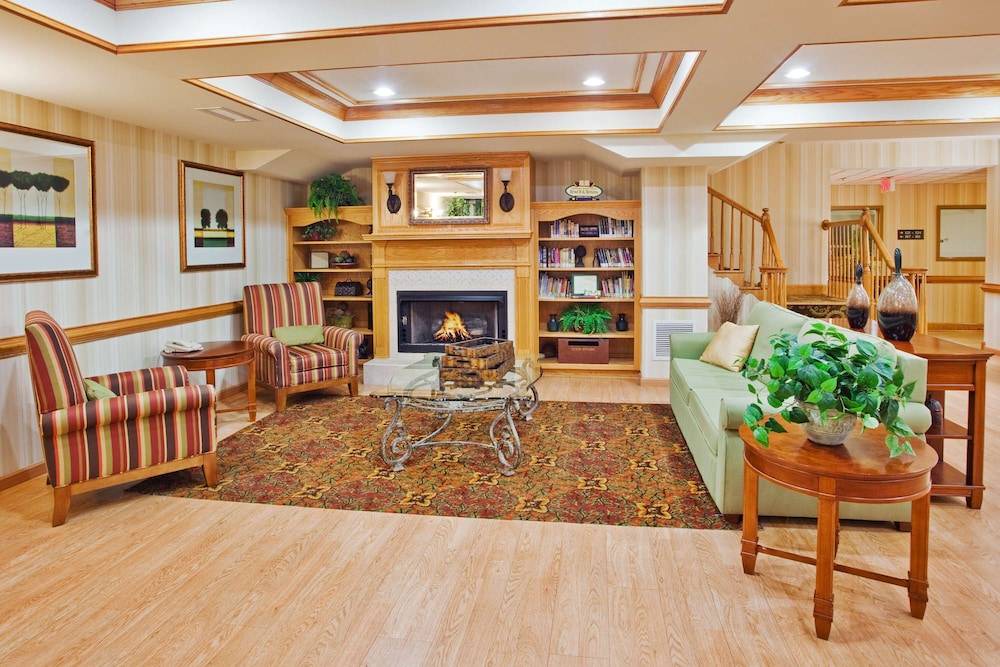 McDonough Hotel | Country Inn & Suites by Radisson, McDonough, GA