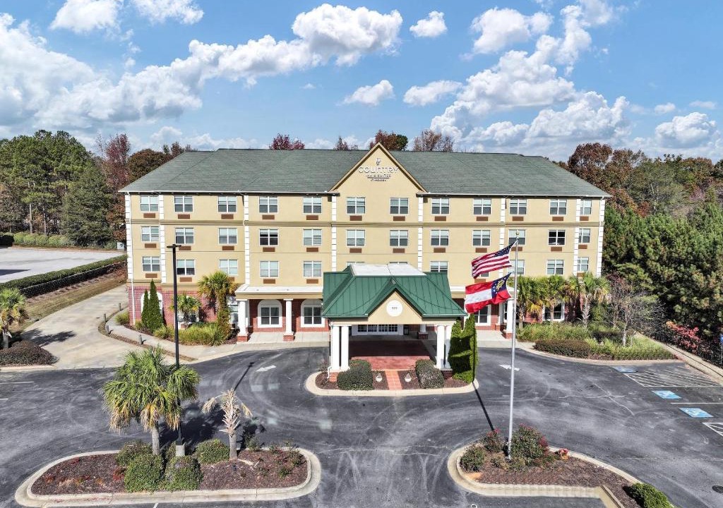 Hoschton Hotel | Country Inn & Suites by Radisson, Braselton, GA