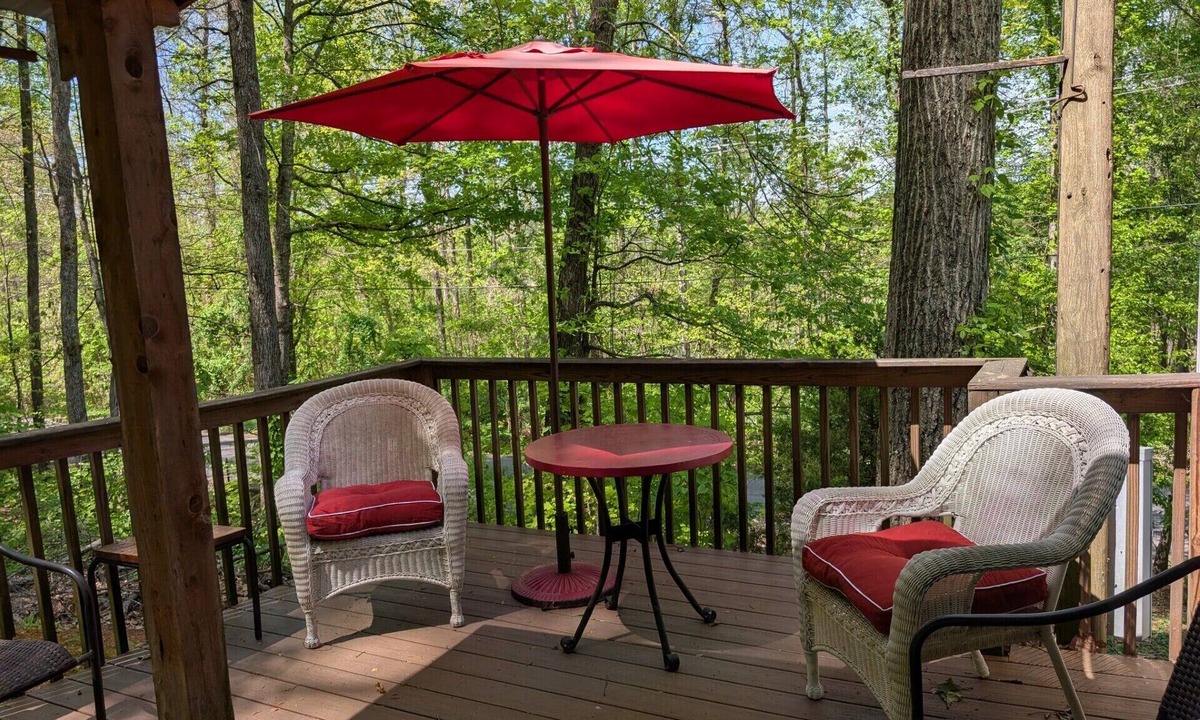 Ashley Oaks House | Country living 2 bdrm 2 bath 15 min. from Oak Ridge, 20 min fr Powell, Knoxville