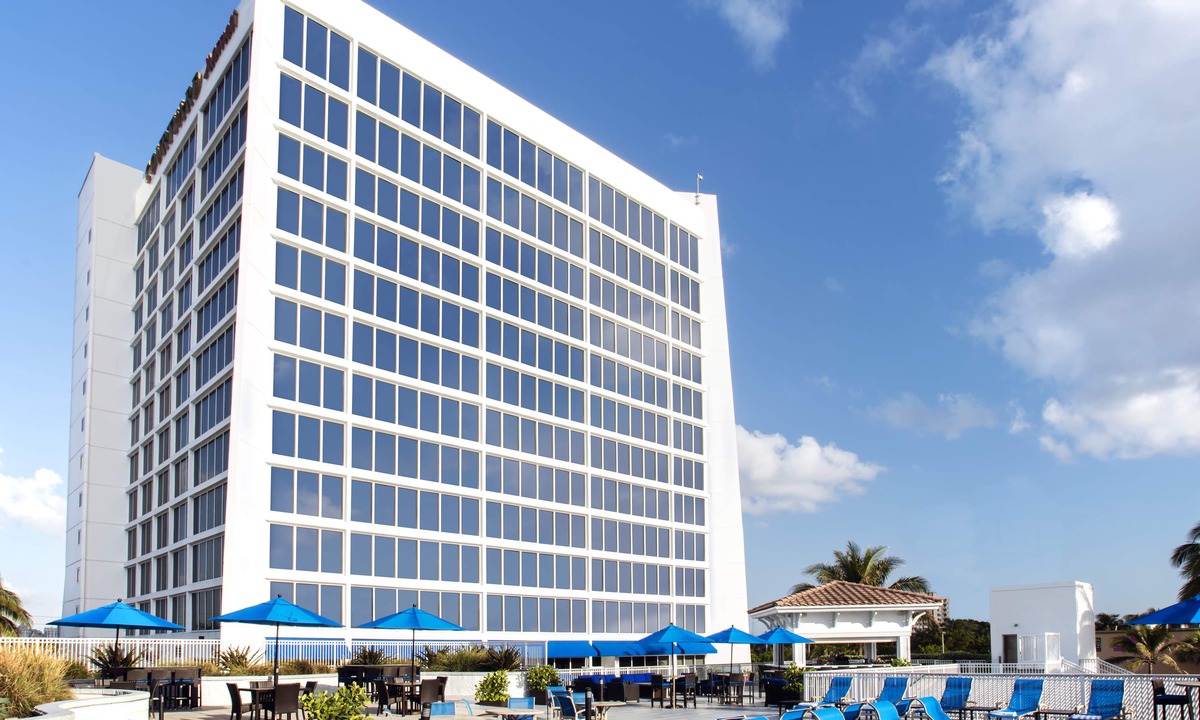 Central Beach Hotel | Courtyard by Marriott Fort Lauderdale Beach