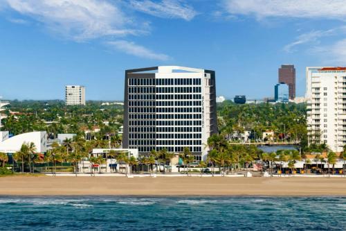 Courtyard | Central Beach