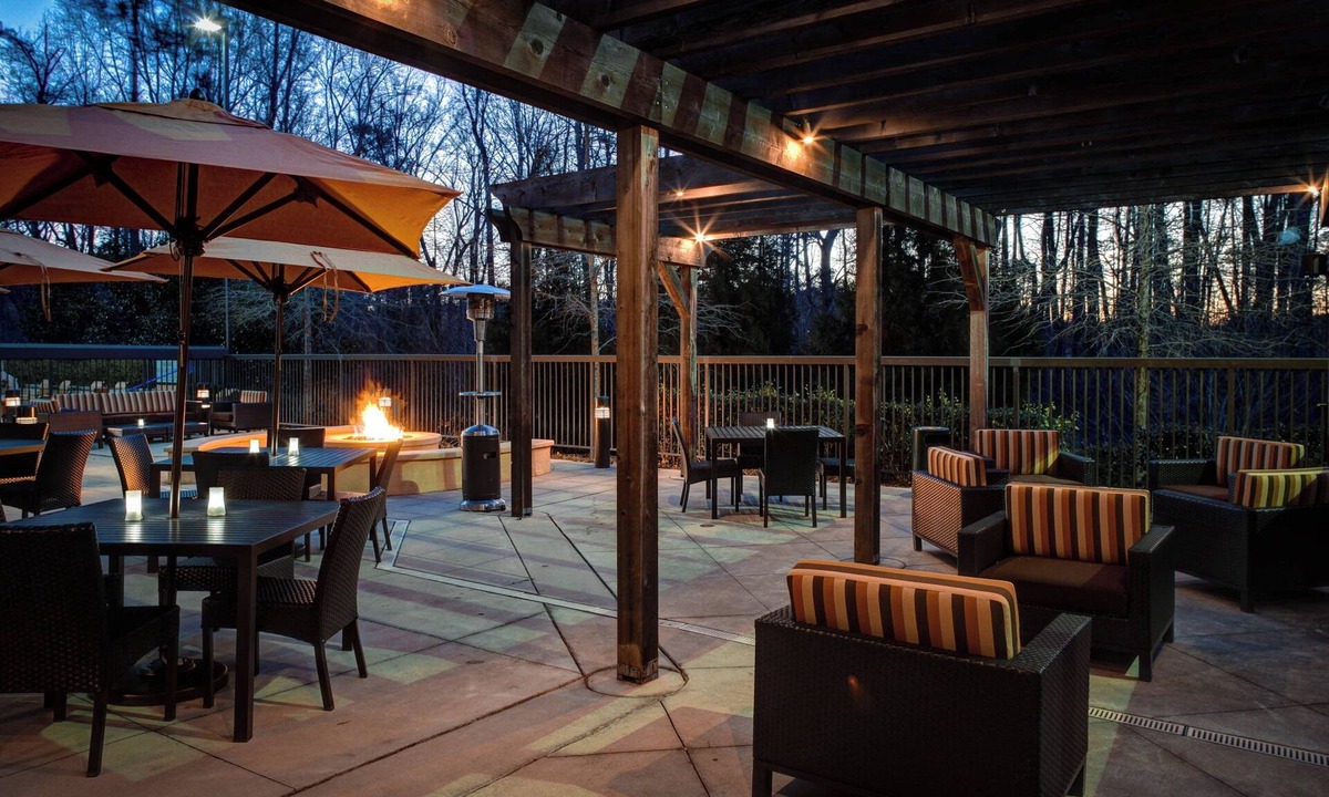 East Point Hotel | Courtyard by Marriott Atlanta Airport West