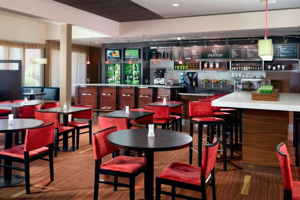 Columbus Hotel | Courtyard by Marriott Columbus