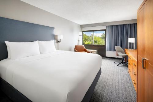 Montvale Hotel | Courtyard by Marriott Montvale