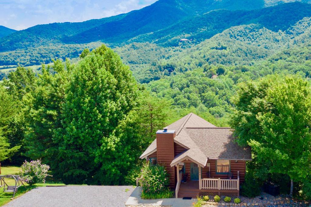 Wears Valley House | Cove Mountain Retreat