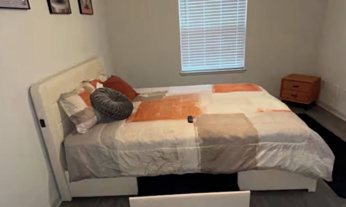 Lavista Park Apartment | Cozy 1-bedroom apartment in charming Buckhead/Brookhaven with AC and gym access
