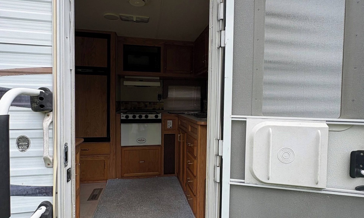 Stone Tavern House | Cozy 1-bedroom recreational vehicle in welcoming Upper Freehold with AC