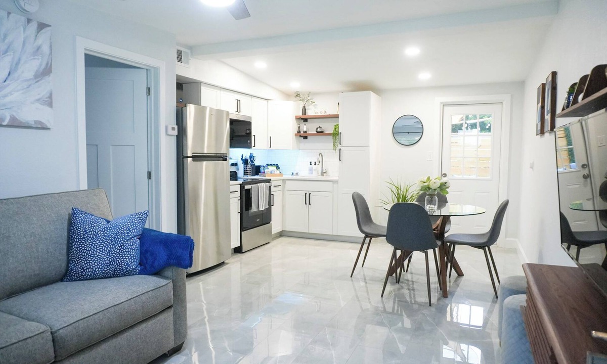 Bayonet Point Apartment | Cozy 1 bedroom suite-apartment.