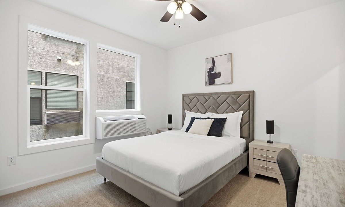 Fairmount Apartment | Cozy 1BR home inside the Fairmount Square building
