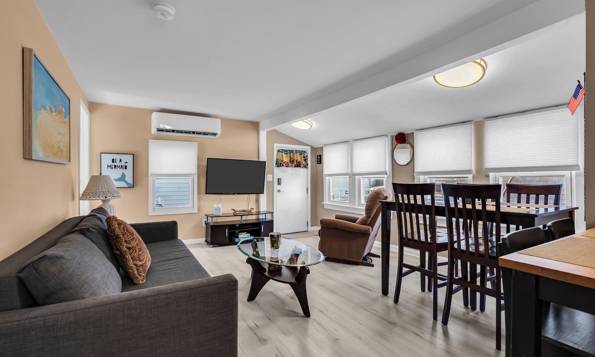 Ortley Beach House | Cozy 2-bedroom cottage in gorgeous Seaside Park with AC