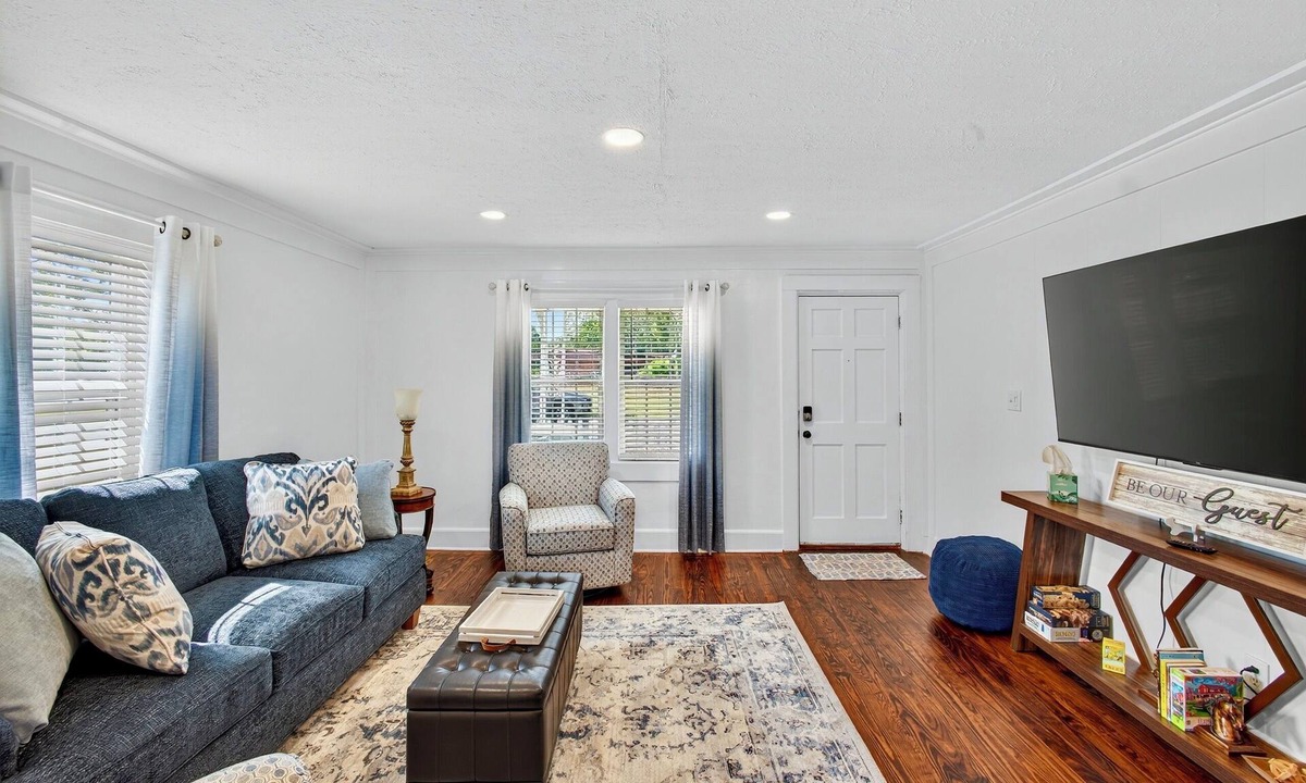 Aiken Cottage | Cozy 2-bedroom cottage near downtown and equestrian events.
